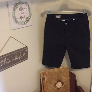 Volcom shorts black with small pattern